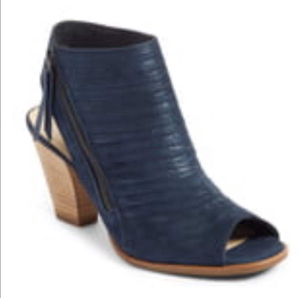 Paul Green Cayenne Leather Sandal Metallic Blue